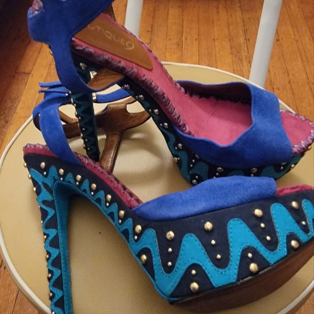 BOUTIQUE 9 Platform Heels